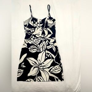 BCX black and white floral dress in size 7